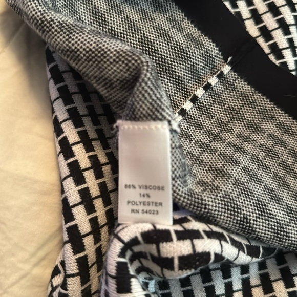 Banana Republic Black and White Long Sleeve Knit Dress Size S - Picture 5 of 7